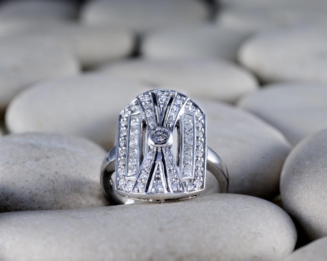 We've got some fantastic Art Deco rings to show you. Let us know which is your favourite #artdeco #ring
