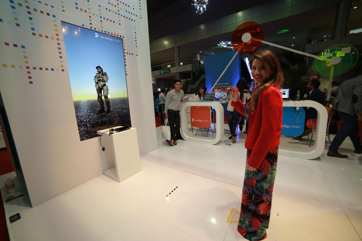 ProdigyMSN_IAB's tweet photo. Los mercados evolucionan con la tecnología, ¡reimaginemos el futuro, @fale02! #MomentsThatMatter #IABConecta2015 http://t.co/xZQHYhFiMW