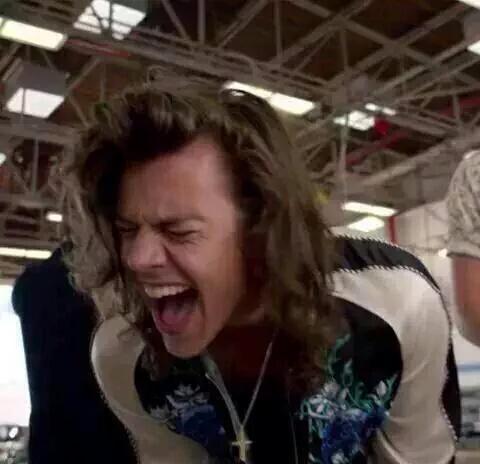 ish4rryx's tweet photo. como se vive despues de esto? 
#DragMeDownMusicVideo http://t.co/DRZhbVuORv