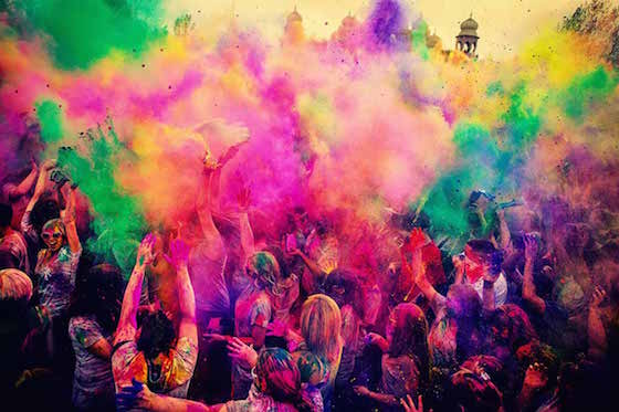 Make your Sunday a colourful one with the magical <a href="/Holi_Jam/">Holi Jam</a>!
