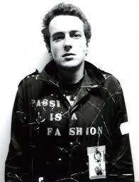 Joe Strummer 

( V & G of The Clash )

Happy Birthday!

21 Aug 1952
22 Dec 2002~
Aged 50
RIP! 

Punk Icon & Legend 