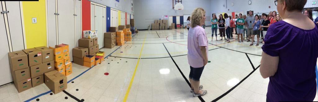 FindleyDMPS's tweet photo. Kicking off the year by thanking our supporters at John Deere Financial for our students' school supplies! @DMschools http://t.co/asViLneZVp