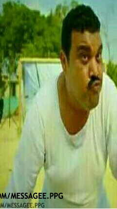 ramossergio767's tweet photo. شكل البنت لما تتصور ببوظ !! 😹😹😹 http://t.co/8DJoWjwlI5