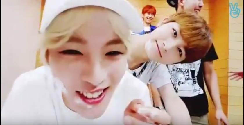 OilYeol's tweet photo. มินมุงกับกุกุ๊ง ฟ้้เดกว่เ่หงาฟ่ก้ด้เ่ากสหหหวหววฟฟงดด่หาหาฟาฟ่ก่้ด้ดก้ห่หหาฟา่่ #100DaysWithMonstaX #MONSTAX_100DAYS http://t.co/pkUrpgpcdc