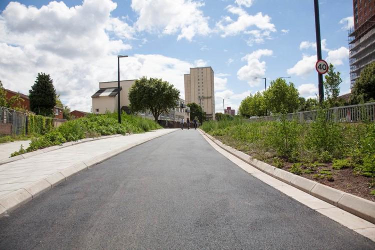 betterbybike's tweet photo. Anyone got red ribbon, scissors and a bottle of champers? New cycle lane from Stapleton Road to Easton Road now open http://t.co/4ymhkEsntp