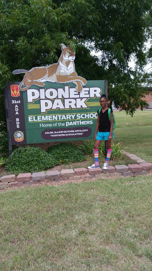 mrikanttakeit's tweet photo. Jael FIRST DAY@SCHOOL #IKTI
10TOES DOWN 50ty FT BACK http://t.co/aPGGhJ4Vld