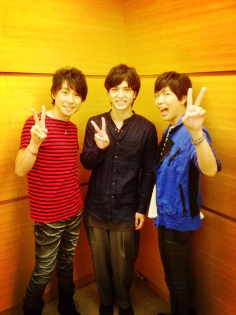 井手響太 文化放送 على تويتر この後24時30分 文化放送 東映公認 鈴村健一 神谷浩史の仮面ラジレンジャー 放送です 今週火曜日に東京国際フォーラムで行われたラジレンまつり公開録音の模様をお届け ゲストは中村優一さんです Joqr Radiranger Http T Co