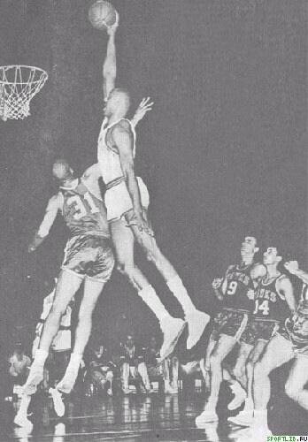 Happy Birthday 
Wilt Chamberlain the GOAT 
only man to lead the league in scoring one year and then assists the next 