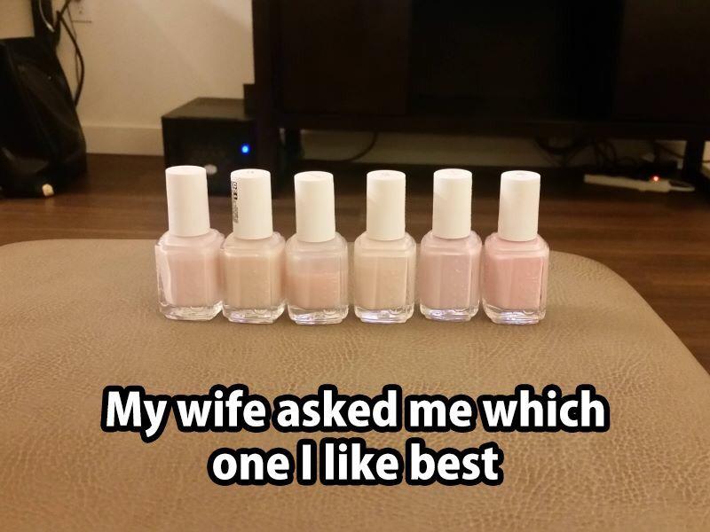 С каким цветом ассоциируется. Платье меняющее цвет. Маникюр выбор цвета. Черно синее платье. Ассоциируется с цветом.