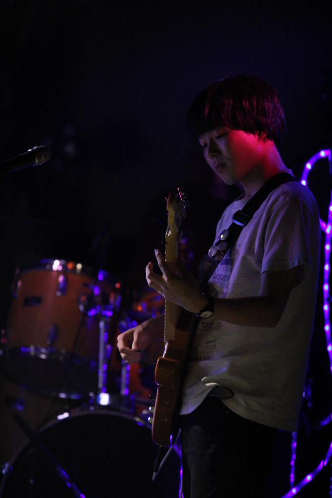 New_Action's tweet photo. バンド一番手は、『homecomings』
お客さんも多く入ってきて、盛り上がってきました！
#new_action http://t.co/yihKqmvBlJ