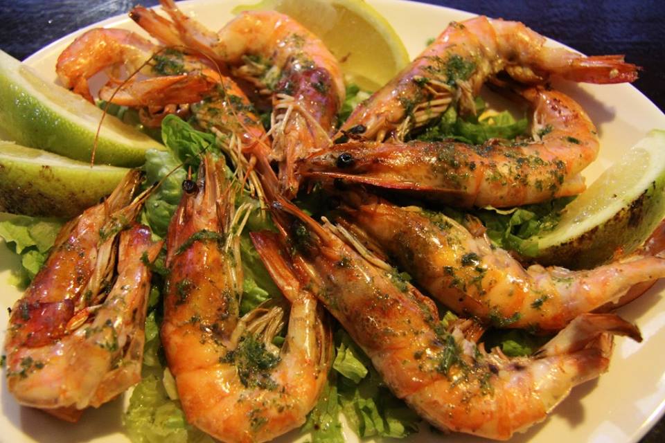 как приготовить тигровые креветки. креветки королевские вареные. приготовление тигровых креветок. креветки тигровые жареные. тигровые креветки на пару.