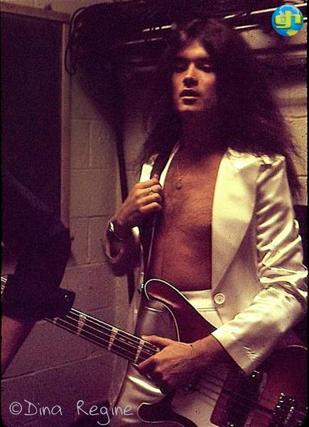  Happy birthday to the\"Voice of Rock\". Many happy returns. You\re still the best! 
