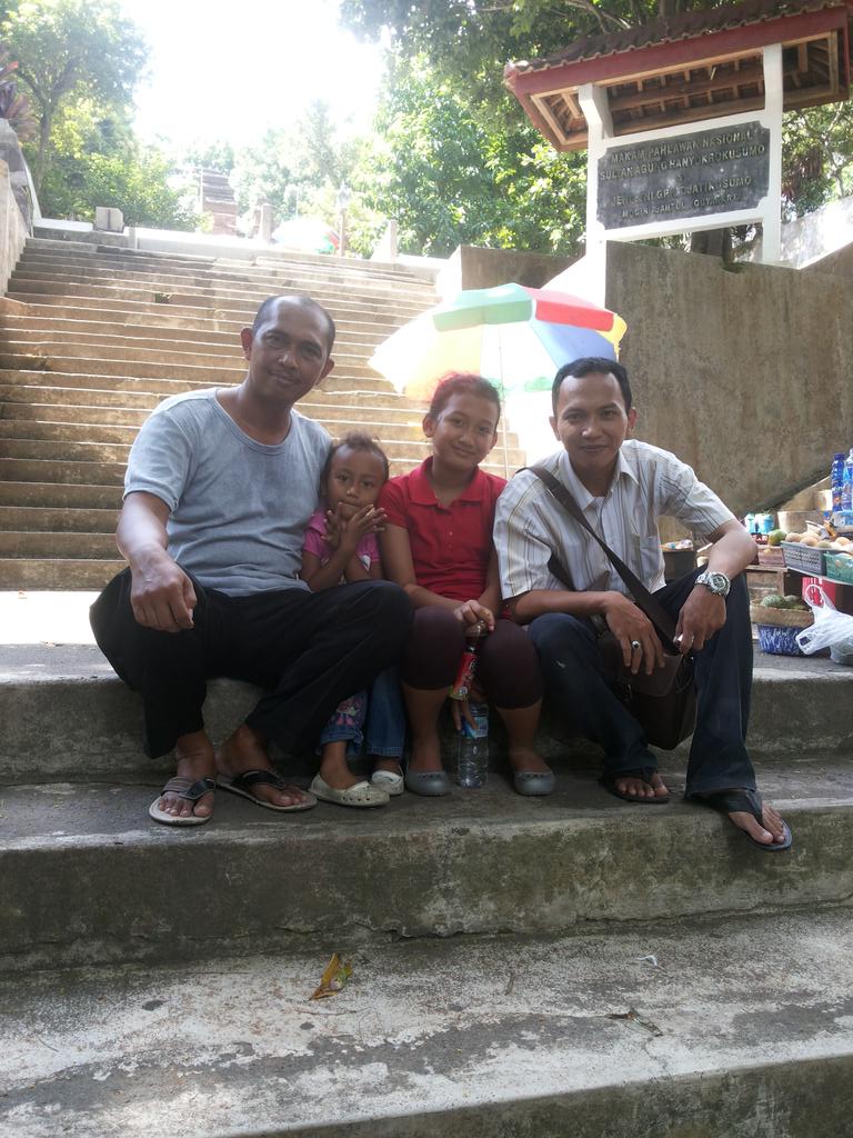 Evaluasi diri ke makam raja2 imogiri