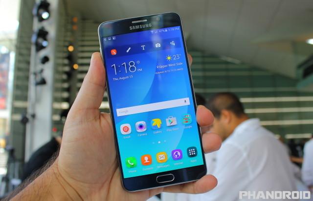 Phandroid's tweet photo. Samsung wants to steal iPhone users by giving them 30-day Galaxy Note 5 and S6 Edge Plus t… http://t.co/Cp3V6u6bkn http://t.co/AzokyITJgh