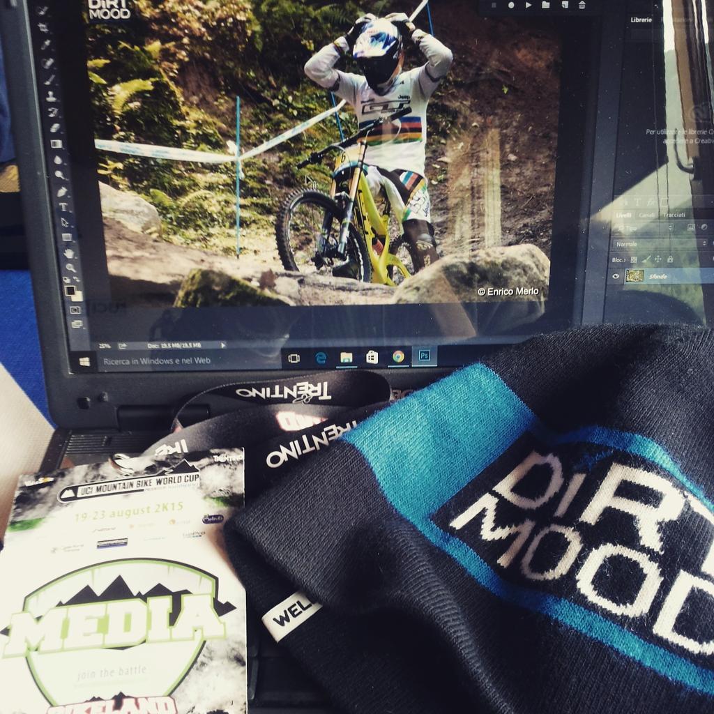 EnriM_photo's tweet photo. FINAL UCI WORLD CUP - VAL DI SOLE 2015 📷📷📷
@DIRTmood @WellxCaps 
#valdisolebikeland #valdisoleworldcup #uciworldcup http://t.co/1DrAx0G15b