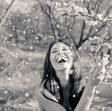 _ozlemozlem_'s tweet photo. ..Ve sen geldin
Kurumuş yüreğimi
Yüreğinle yeşerttin
Çiçek açtı en güzel duygular
Yüreğim yüreğinde bahar ♥adam♥ http://t.co/qqV4d7gybJ