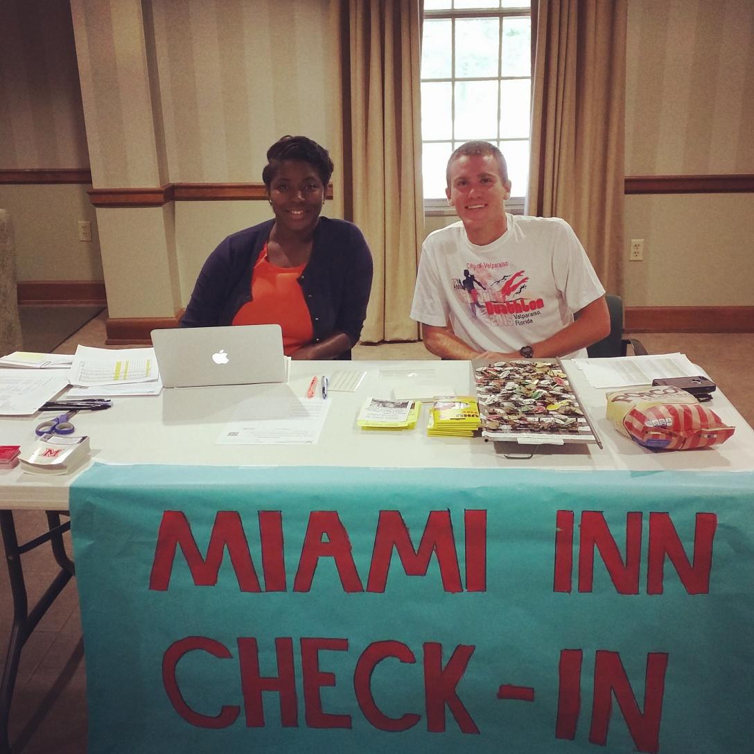 Rlange001's tweet photo. Ready for #CheckInn at #MiamiInn! Kainon and Jake can't wait to meet all of their residents!! @JBrumfield11 http://t.co/VpQV8q17NS