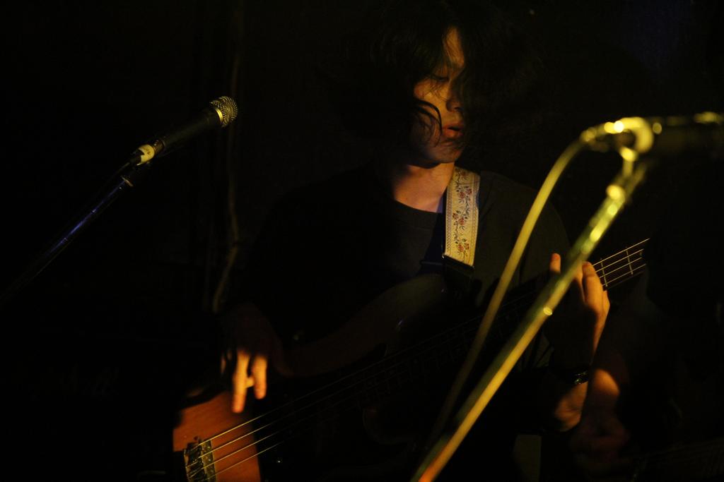 New_Action's tweet photo. 続いてのライブact.は、高崎に引き続きぶち上げてる、『YOUR ROMANCE』！
#new_action http://t.co/jcfj5LHUO8