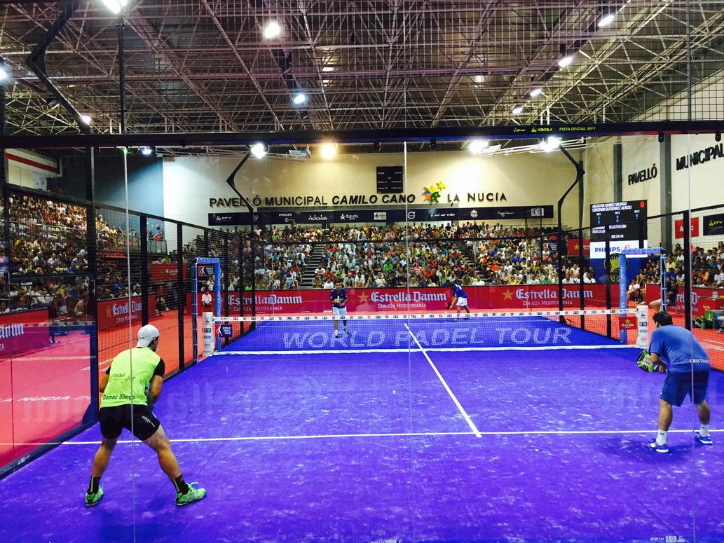 criscubero's tweet photo. Espectáculo en #LaNucia con los cracks @FBelasteguin @pablojoselima @CristianPadel #Silingo @mundodeportivo http://t.co/2SLzmaZiLn