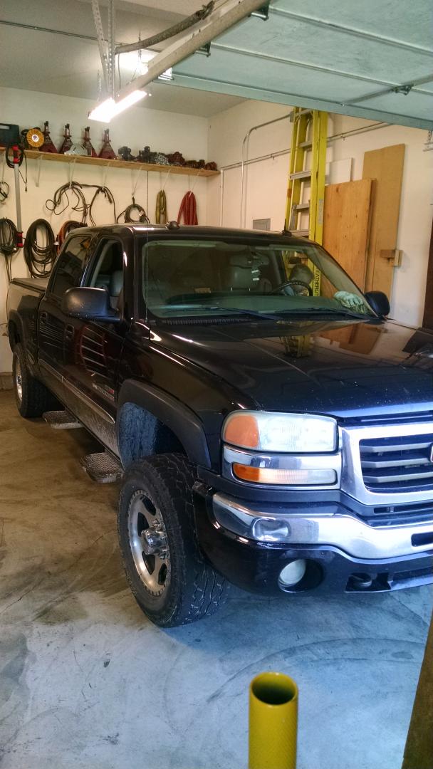 AxisDesignanFab's tweet photo. Job of the weekend.  LB7 injector replacement. http://t.co/QjKTjfIRkw