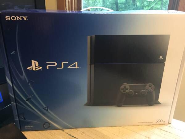 CONDlTIONAL's tweet photo. Xbox one and ps4! Follow @lmpuIses and @YOURDESlRE
Must RT AND FAV! 
Show proof! @ShoutGamers @ShoutRTs http://t.co/Mj6k48nt5m