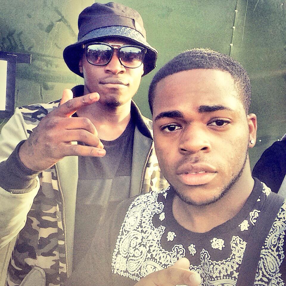 shardzx2's tweet photo. Me And Sneakbo #Wireless10 #WithThatRemix #Throwback @Sneakbo http://t.co/9bR8ODfEhV