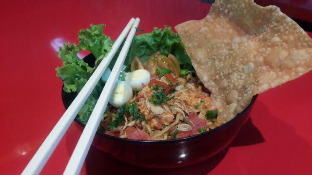 DenniezRockstar's tweet image. Come And Taste Our New Menu "Smoke Grenade", only @ping_mie Jln.Sariwangi No.93 Bandung! #kulinerbandung