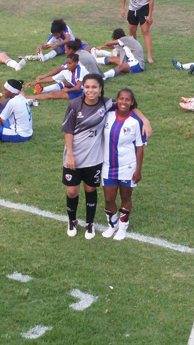 WSC_RD's tweet photo. Nuestras representantes en la selección nacional, Chiki y Claudita!!!! Orgullo nuestro!!!! http://t.co/pO5m4UF5WP
