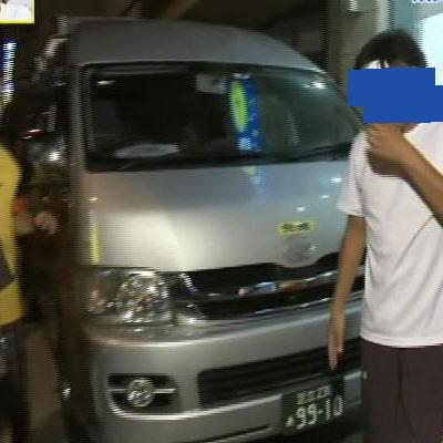 24時間テレビマラソン現地応援 スタート地点によくいる車両 中継車 サポート車 です 見かけたら画像とともに 24時間テレビマラソンスタート地点 と投稿お願いいたします 昨年は足立ナンバー99 10の灰色ワゴン車が複数台いました Snake24tv Http