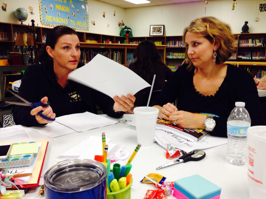 teachbevj's tweet photo. @PhillipsKISD #PEKISD15  Learning a lot in Guided reading today with Janie Hardie. Good stuff!  Thanks KISD. http://t.co/D6yu66MChu
