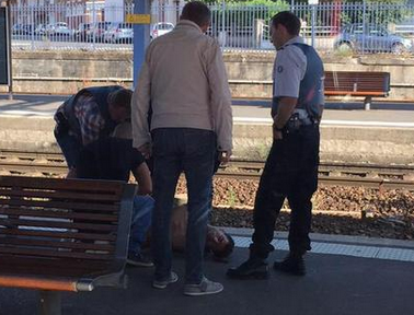 2+ American troops attacked on Paris-bound train