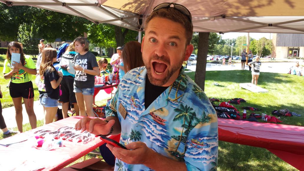 Otterbein's tweet photo. @ryanbrechbill and his awesome shirt say come to the #FirstFlight2015 Beach Party outside @OtterbeinCareer Center! http://t.co/PIknnEp1uc