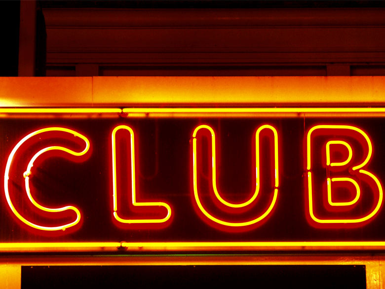 Club_SuperSexe's tweet photo. [#Insolite] Une #MaisonClose allemande recherche « un testeur de #prostituées » ! http://t.co/IpHJX0GpX0 http://t.co/9PgWFT79BB