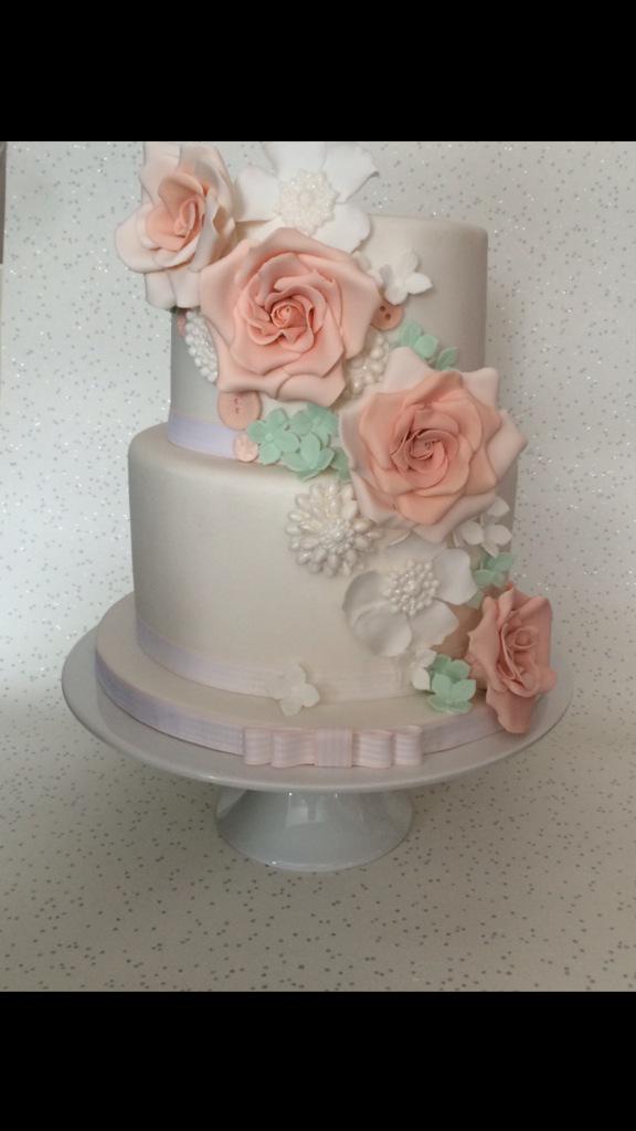 Lucie Cannings (@theprettycake) on Twitter photo 