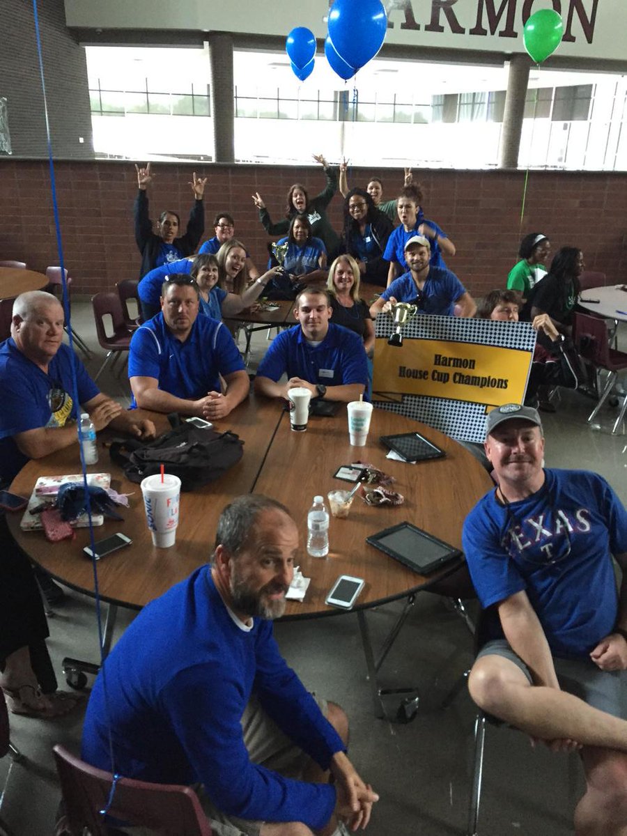 Stark_Ro's tweet photo. #HarmonOwl #housecup #winner Electiveclaw #eclaw @plunkett_andy !!!!! http://t.co/arhFlTQsWs