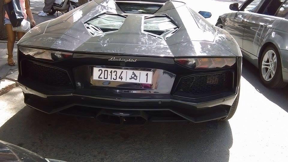 BossMaghrib's tweet photo. Lamborghini plaqué Maroc 🔥❤️💚 http://t.co/4vhxac4pOB