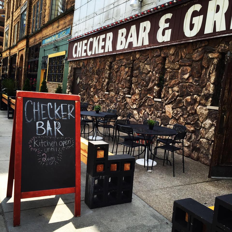 17 restaurants in Detroit to take an out-of-towner via <a href="/serenamaria36/">Serena Maria Daniels 🌽</a>
photos.metrotimes.com/17-restaurants…