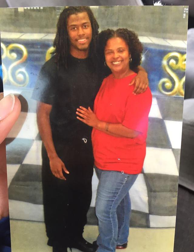 Mackaveli23's tweet photo. Time Gettin Shorter ⌛️ Be Home Real SOON ❗️#FreeSosa http://t.co/KMCBQAQF3p