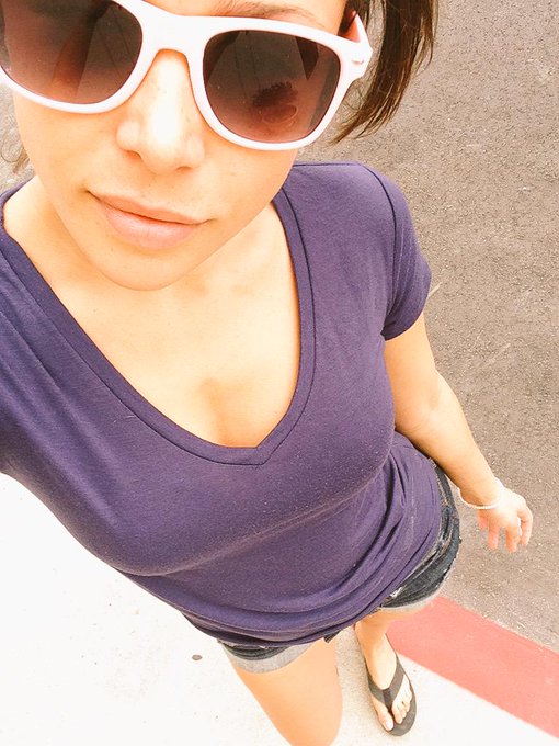 #hello #world #xo http://t.co/WtHzjVPbUX<a href="/tag/hello"class="tags">&#35;hello</a><a href="/tag/world"class="tags">&#35;world</a><a href="/tag/xo"class="tags">&#35;xo</a>