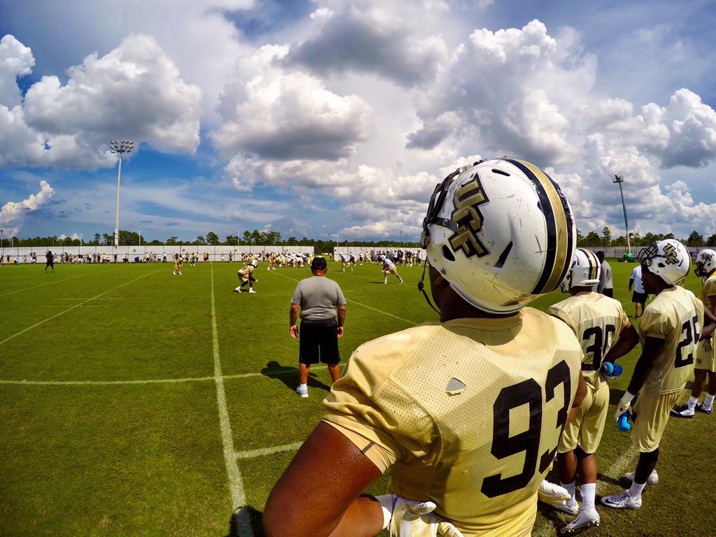 UCF_Football's tweet photo. Another practice nearly in the books, so it's about that time we get to see everyone at #UCFanFest!
#UCFcamp http://t.co/PU5CNi2DVp