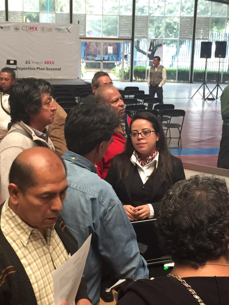 GobiernoMH's tweet photo. Hoy en #FeriadeEmpleoMH se ofertaron más d 400vacantes p/personas c/discapacidad y adultos mayores #InclusionLaboral http://t.co/NqUgfLhuuD