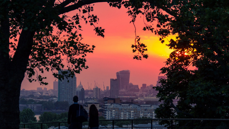 QuiqeeTeam's tweet photo. Not sure what to do this #weekend? Here are 37 things to do in #London! You're welcome: http://t.co/aoXXrV4Jmj http://t.co/YURcXTU8rA
