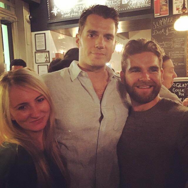 Henry Cavill News: Henry & His Brother Out For Coffee In London