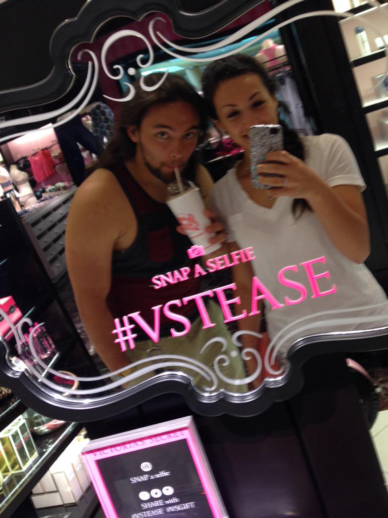 gmartorana2's tweet photo. #vstease #vsgift http://t.co/YuaJrG5B8w