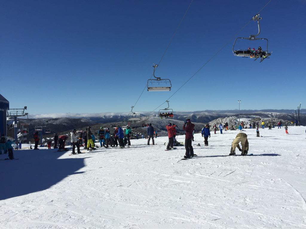 YatianZ's tweet photo. Mt Buller #isys1028 #MEL http://t.co/cxMamYdIeU