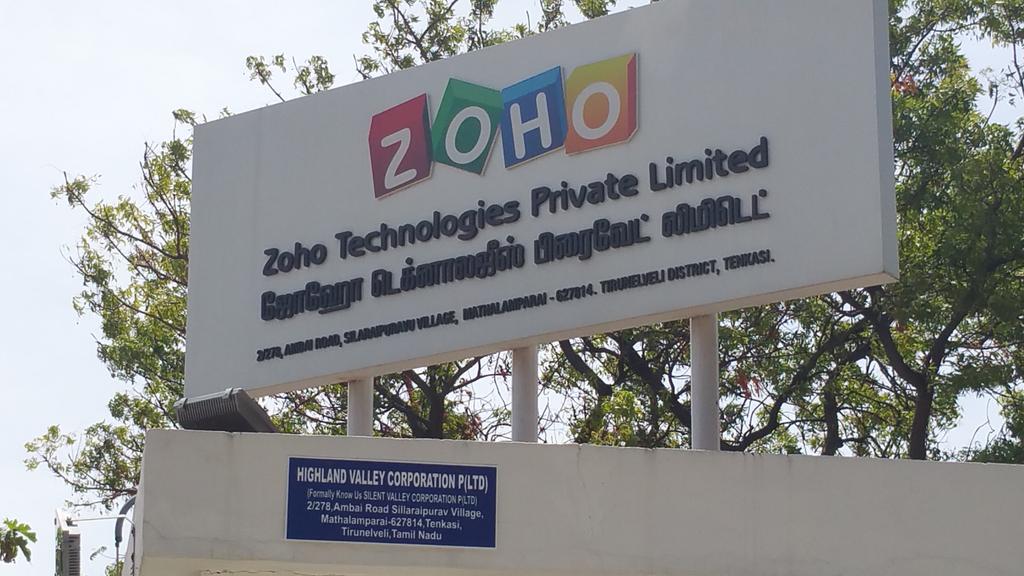 zoho books review of accounting software