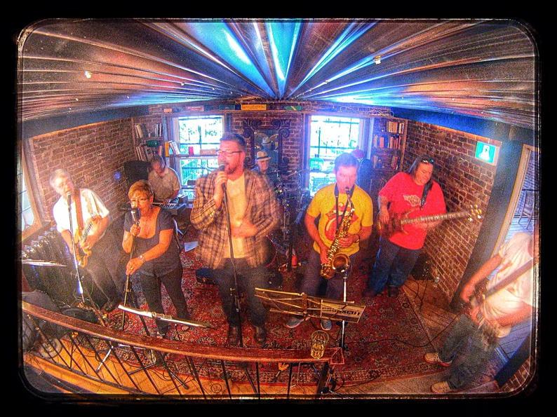 Crosscut2010's tweet image. Crosscut in great form at Wilser's Room