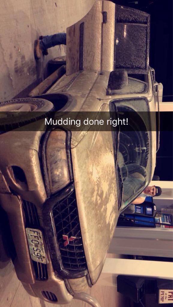 NoahGoodman5's tweet image. Last night was a blast! #mudonthetires #guysnight @Webby_7 @sethherr25