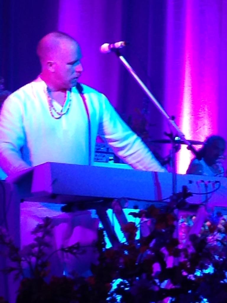 lindseyKO's tweet photo. Miss this @FnmFollowers @fnm4ever @FaithNoMore http://t.co/OkYKqrMAwj