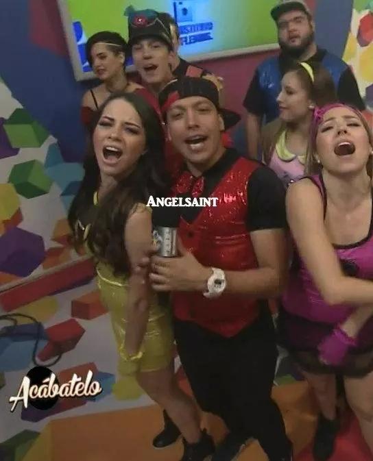 ana_aroopy's tweet photo. Mi razon de ser,son los causantes d q despierte cada son la rason por cual sonrio#Aroopy@ArelyTellez @_snuppy08😍😘💖💞💏 http://t.co/L6CsMgRBF0